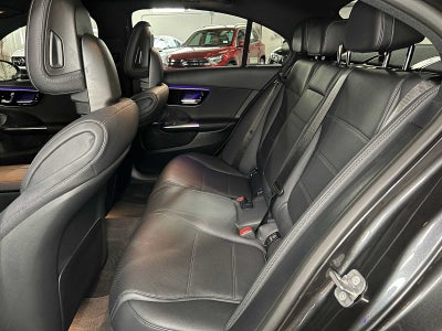 2025 Mercedes-Benz C 300 4MATIC® Sedan