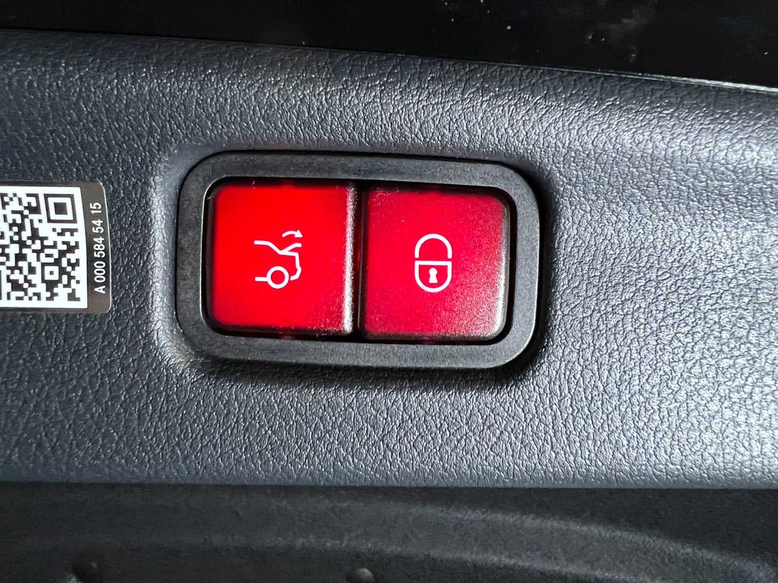 2025 Mercedes-Benz C 300 4MATIC® Sedan