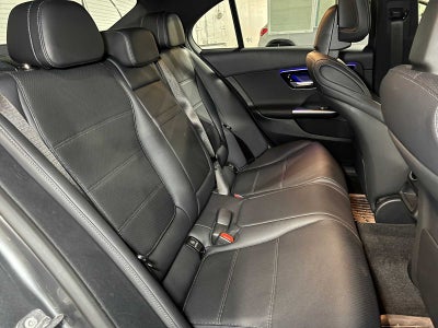 2025 Mercedes-Benz C 300 C 300