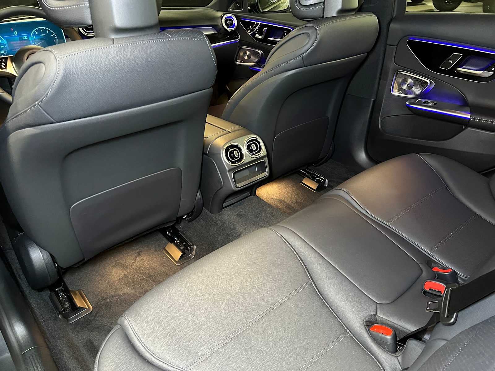 2025 Mercedes-Benz C 300 4MATIC® Sedan