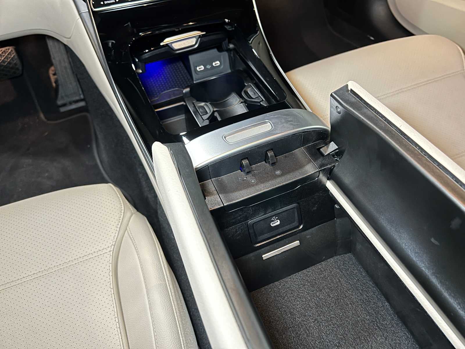 2025 Mercedes-Benz C 300 4MATIC® Sedan