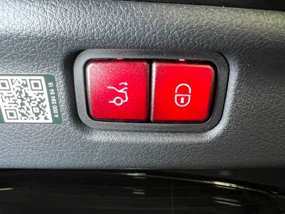 2025 Mercedes-Benz C 300 4MATIC® Sedan