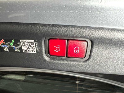 2025 Mercedes-Benz C 300 4MATIC® Sedan