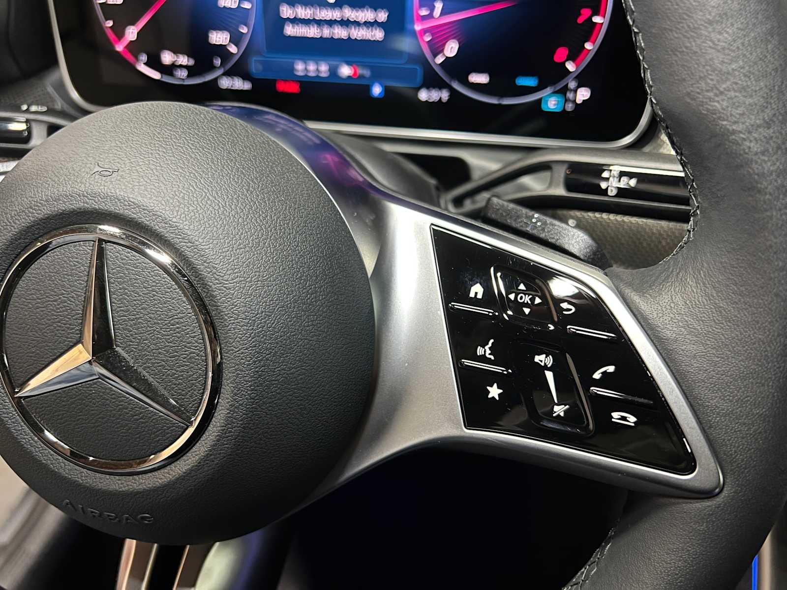 2025 Mercedes-Benz C 300 4MATIC® Sedan