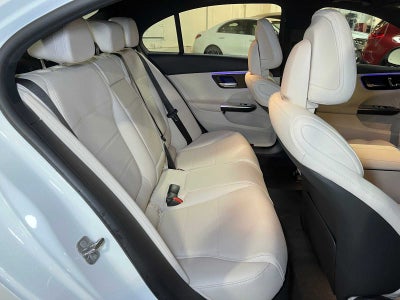 2025 Mercedes-Benz C 300 4MATIC® Sedan