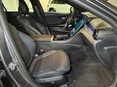 2025 Mercedes-Benz C 300 4MATIC® Sedan