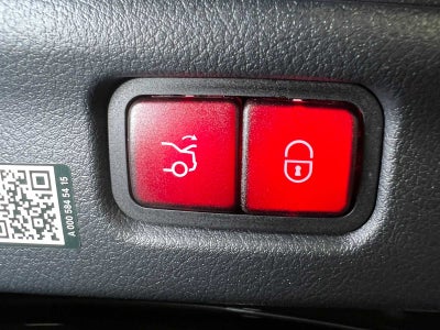 2025 Mercedes-Benz C 300 4MATIC® Sedan