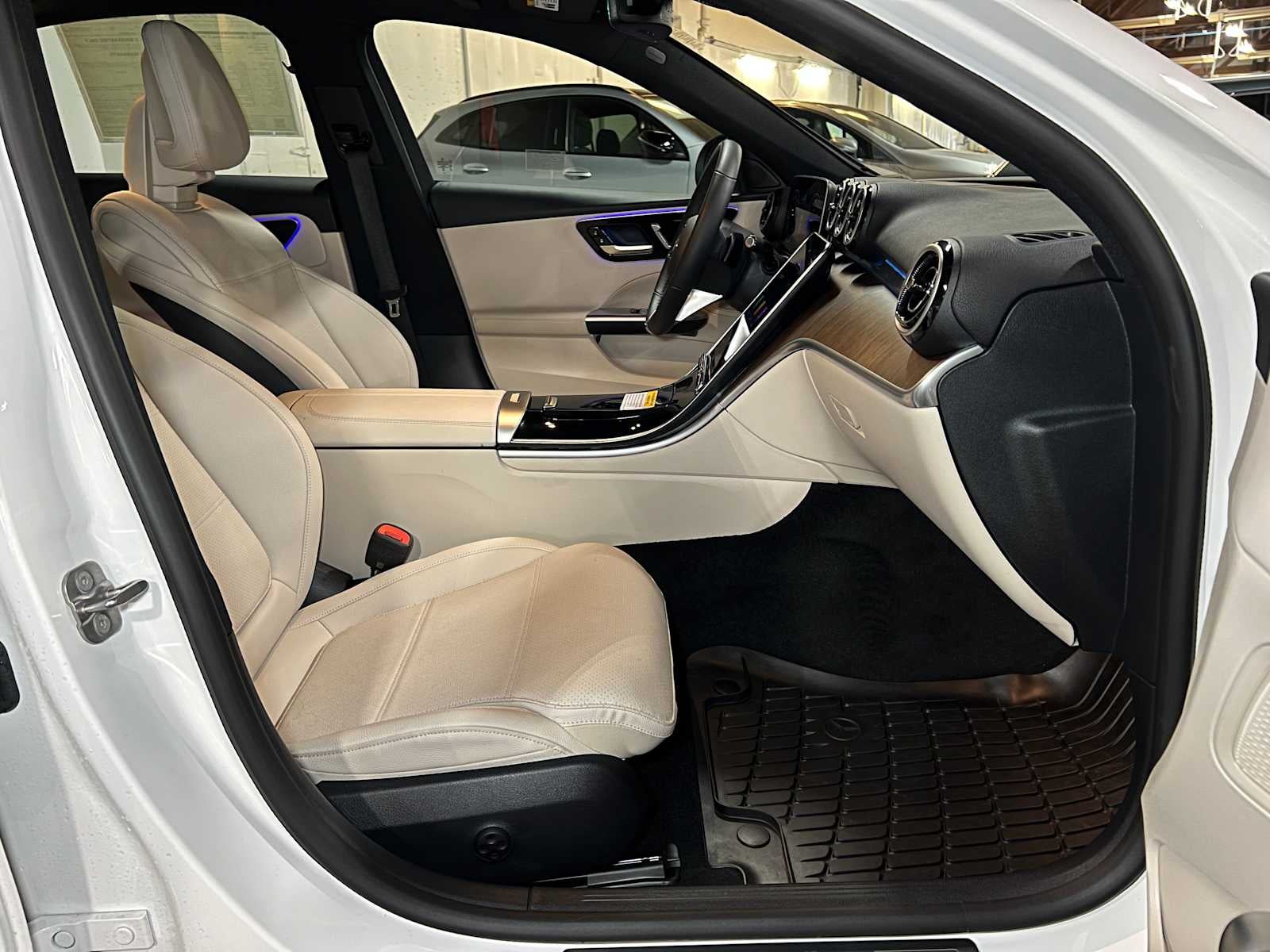 2025 Mercedes-Benz C 300 C 300