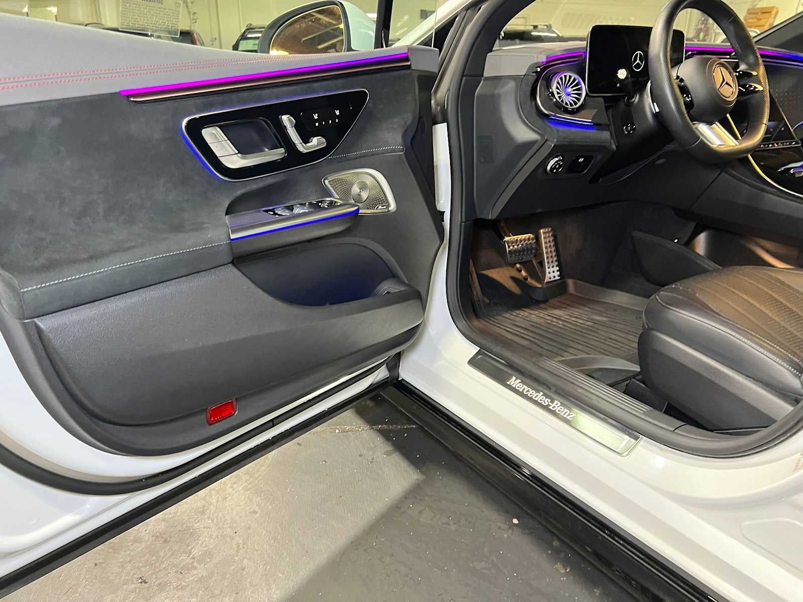 2023 Mercedes-Benz EQE 350 4MATIC®+ Sedan