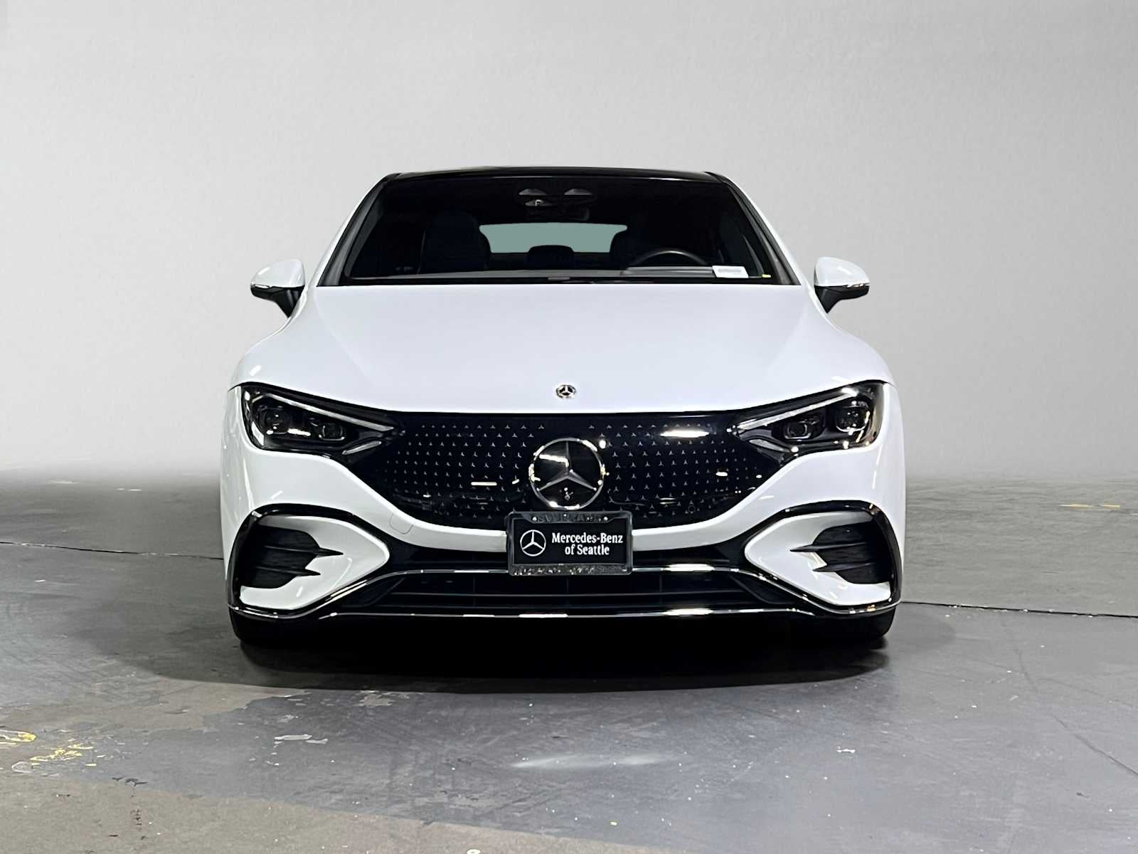 2023 Mercedes-Benz EQE 350 4MATIC®+ Sedan
