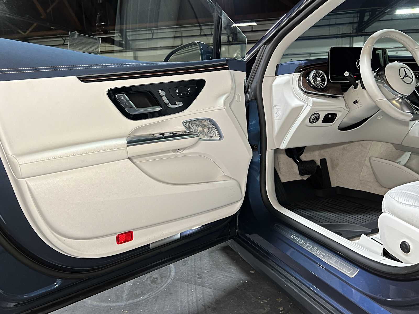 2026 Mercedes-Benz EQE 320+ Sedan