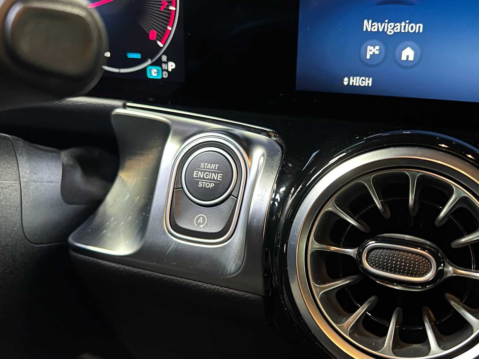 2025 Mercedes-Benz GLB 250 GLB 250