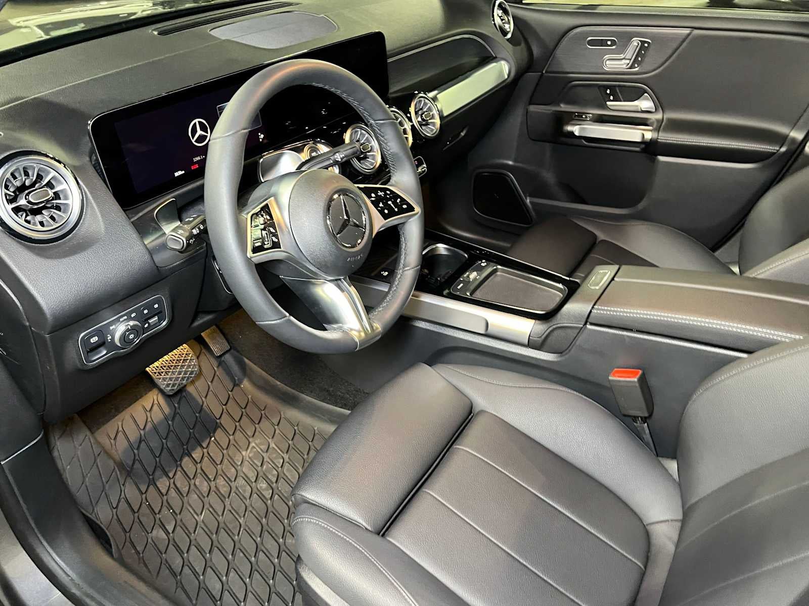 2026 Mercedes-Benz GLB 250 4MATIC® SUV