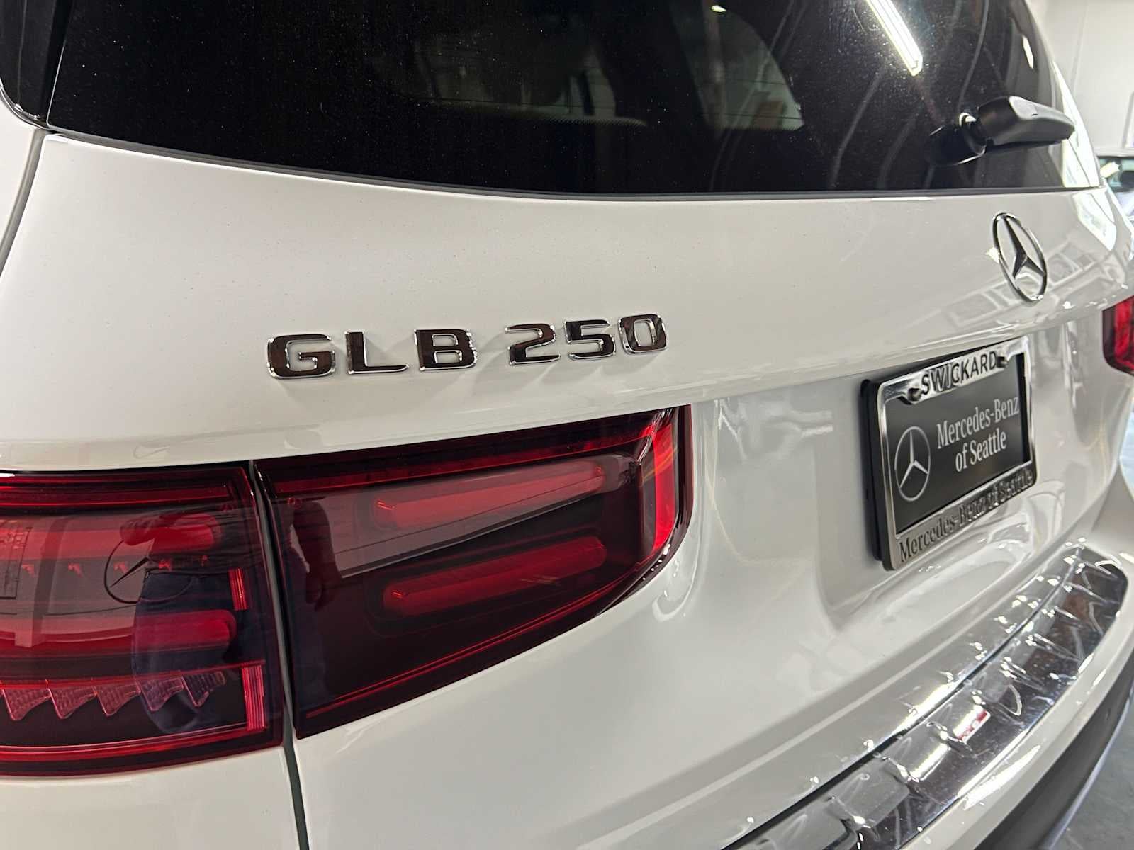 2026 Mercedes-Benz GLB 250 4MATIC® SUV