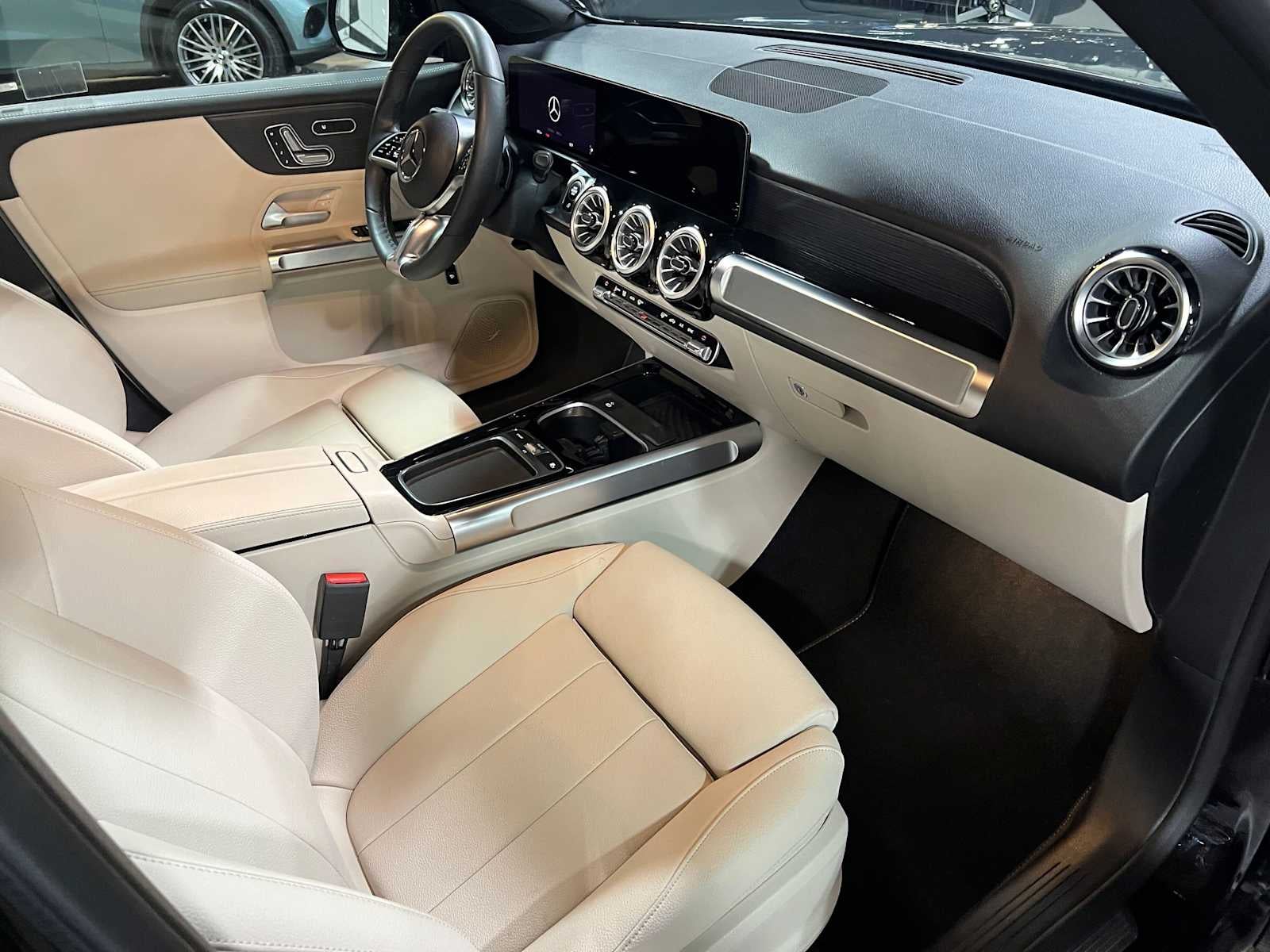 2026 Mercedes-Benz GLB 250 4MATIC® SUV