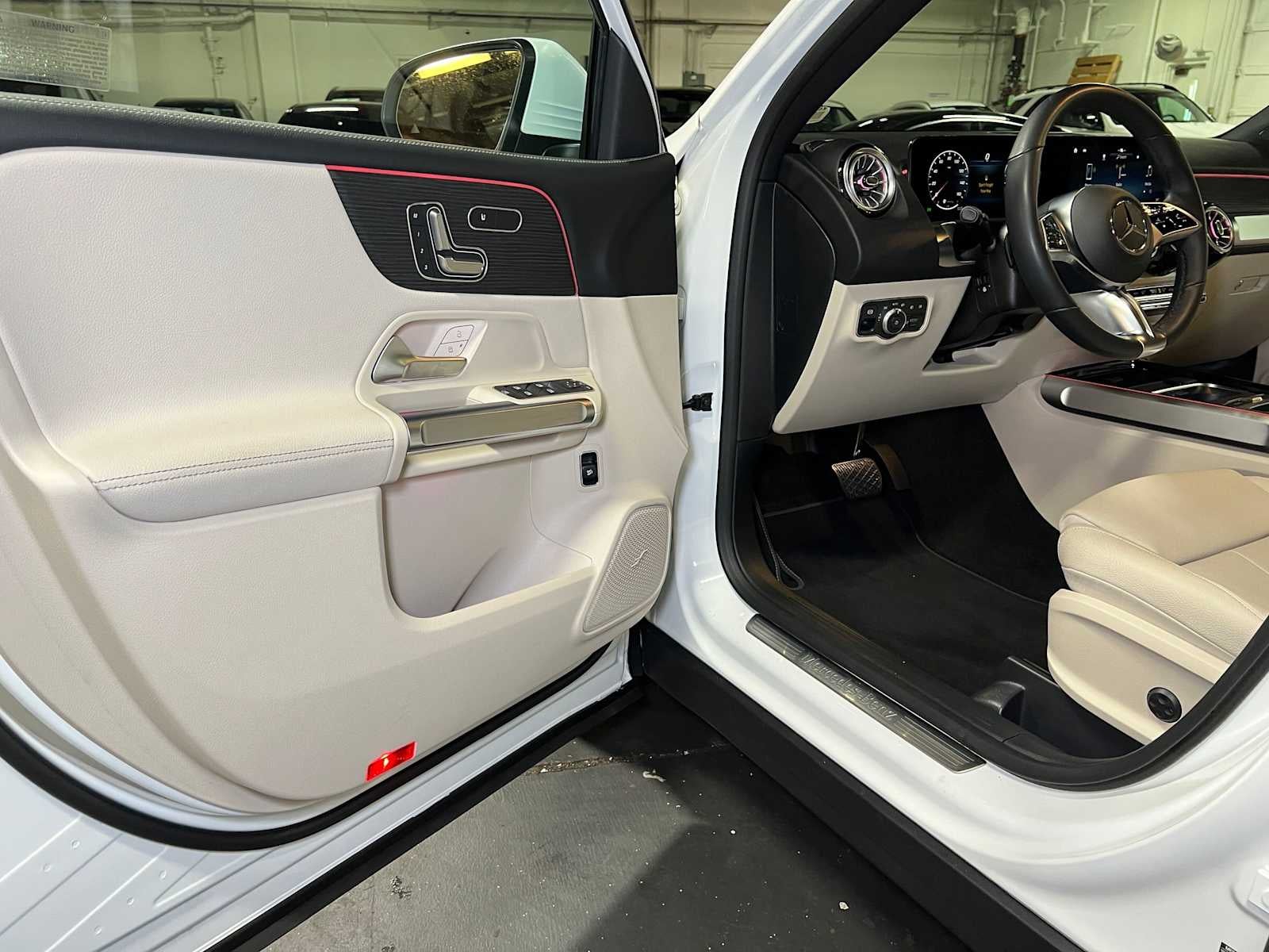 2026 Mercedes-Benz GLB 250 4MATIC® SUV