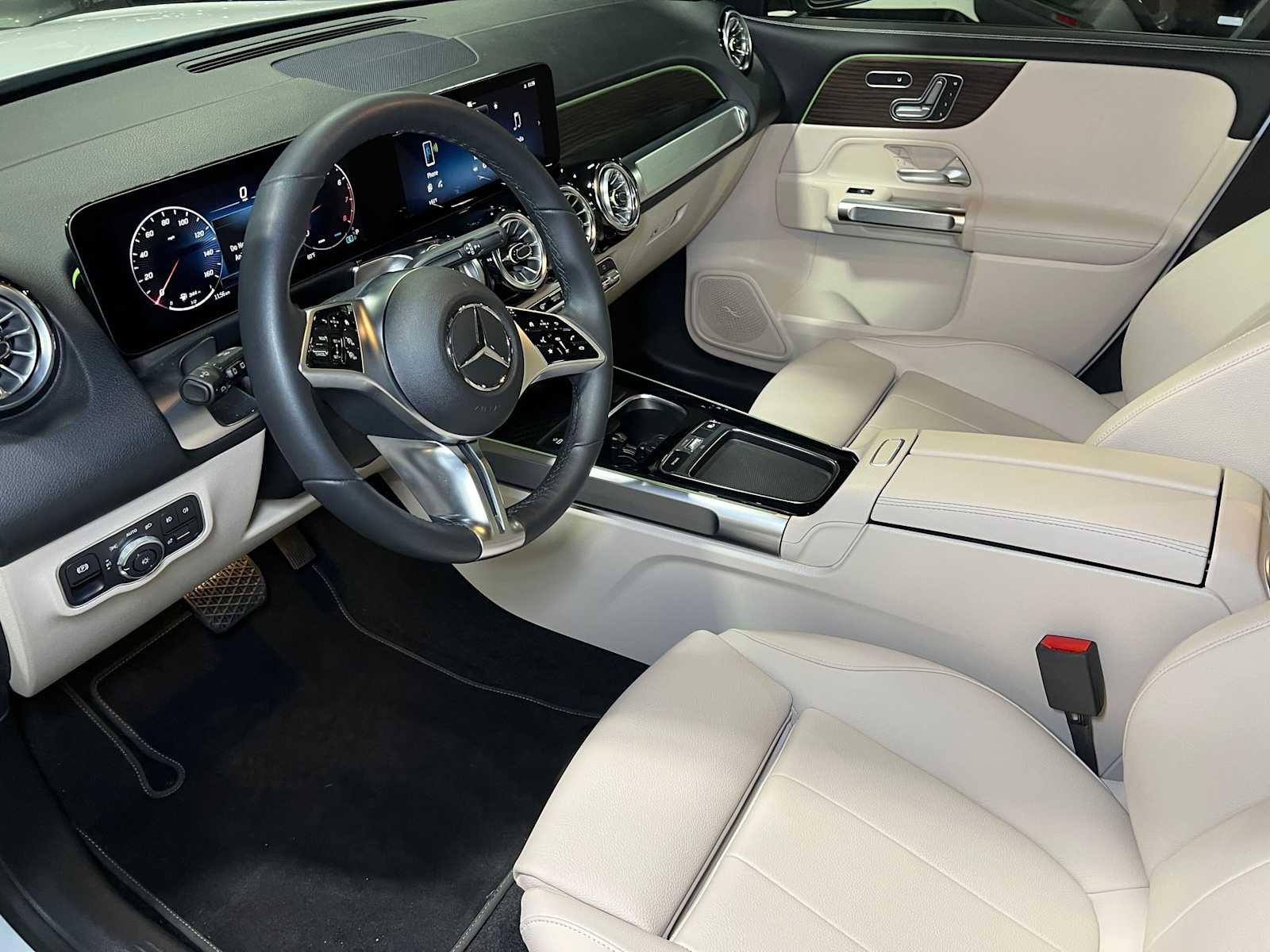 2026 Mercedes-Benz GLB 250 4MATIC® SUV