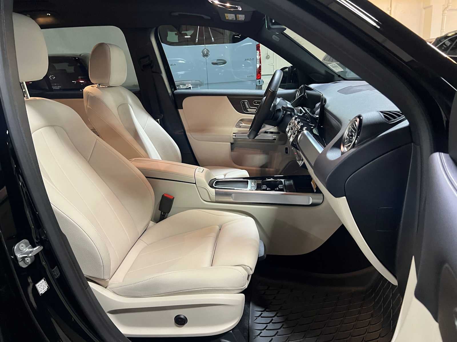 2026 Mercedes-Benz GLB 250 4MATIC® SUV