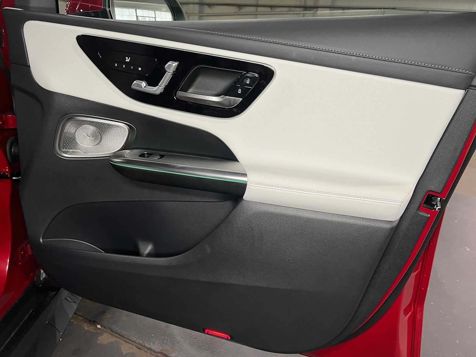 2025 Mercedes-Benz GLC 300 GLC 300