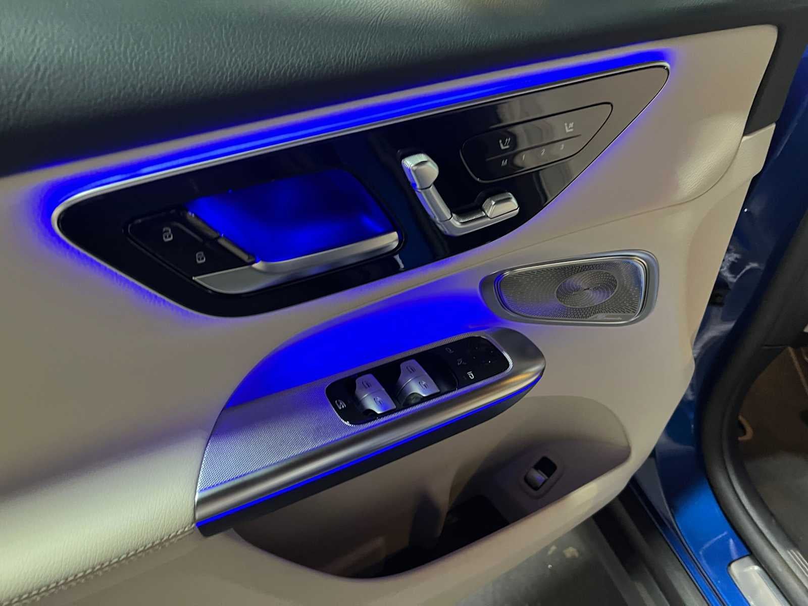 2025 Mercedes-Benz GLC 300 SUV