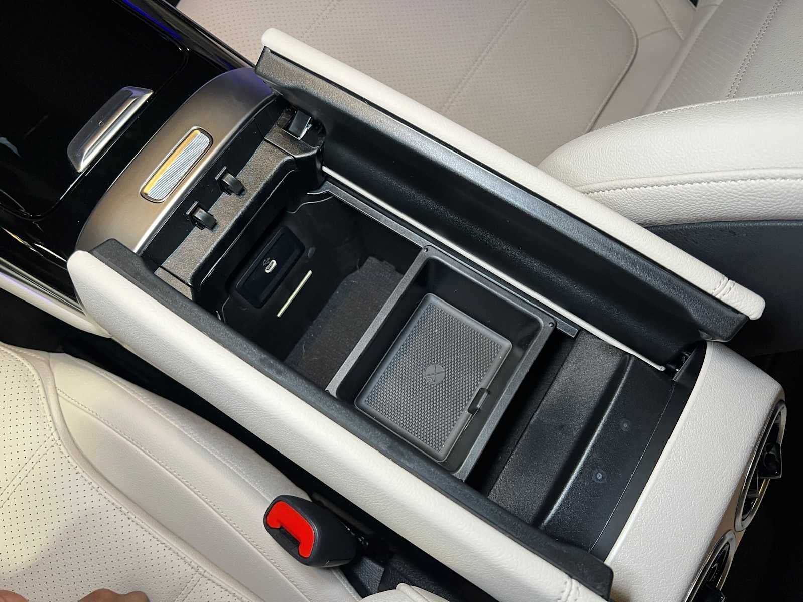 2025 Mercedes-Benz GLC 300 SUV