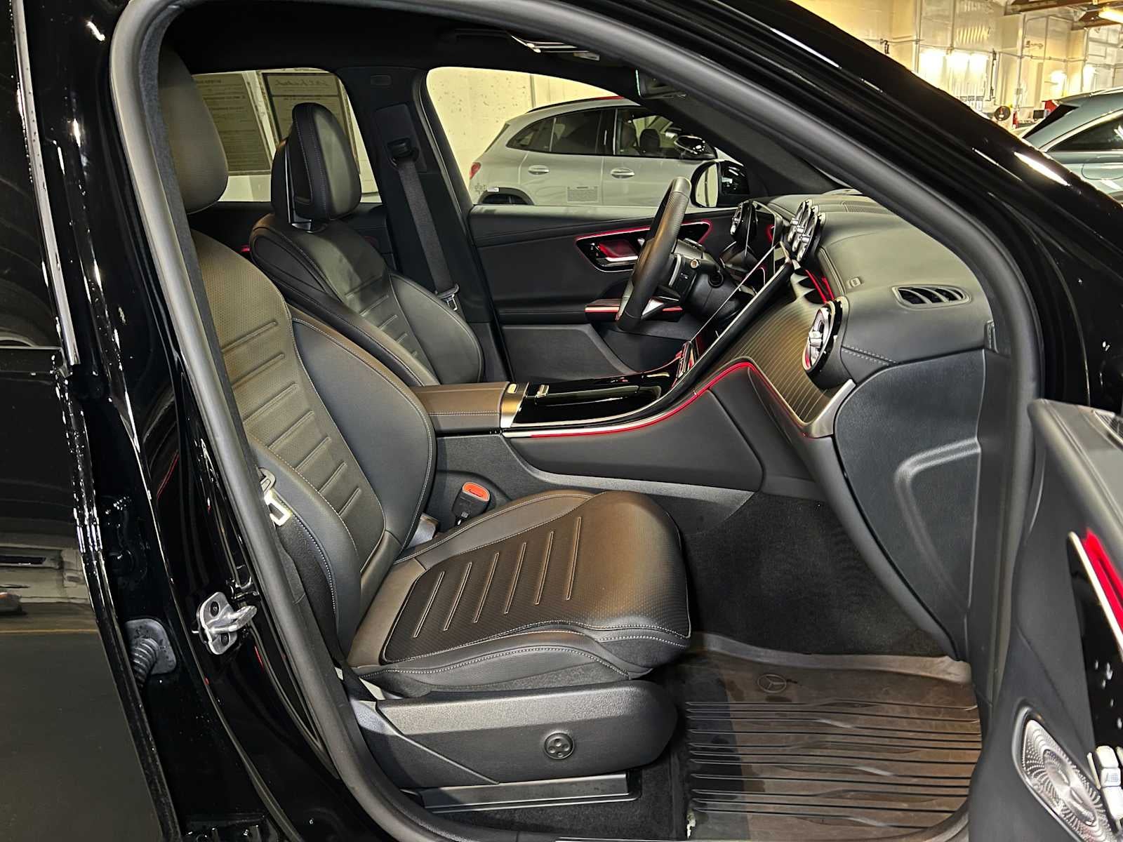 2025 Mercedes-Benz GLC 300 GLC 300