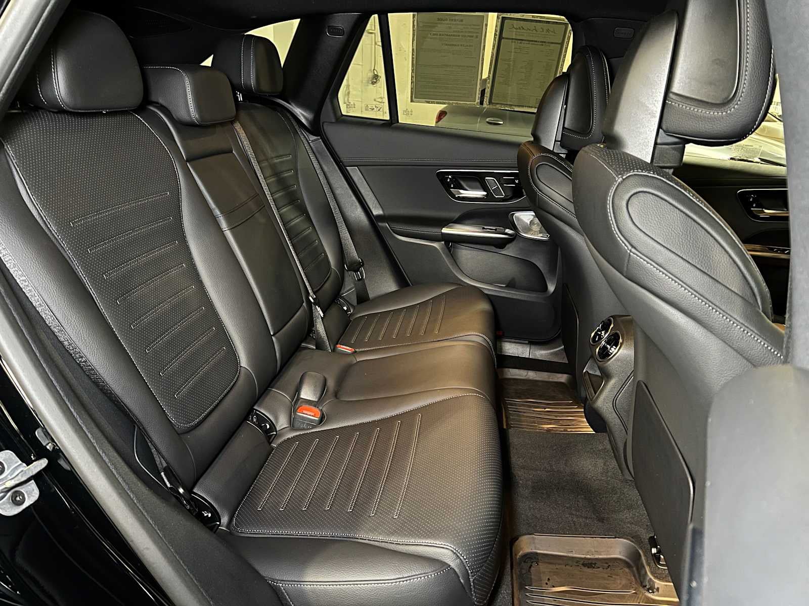 2025 Mercedes-Benz GLC 300 GLC 300