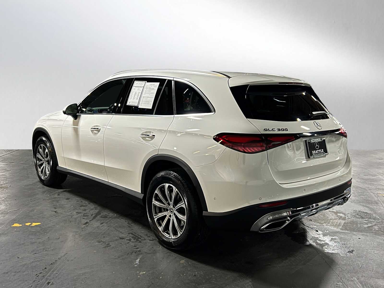 2025 Mercedes-Benz GLC 300 GLC 300