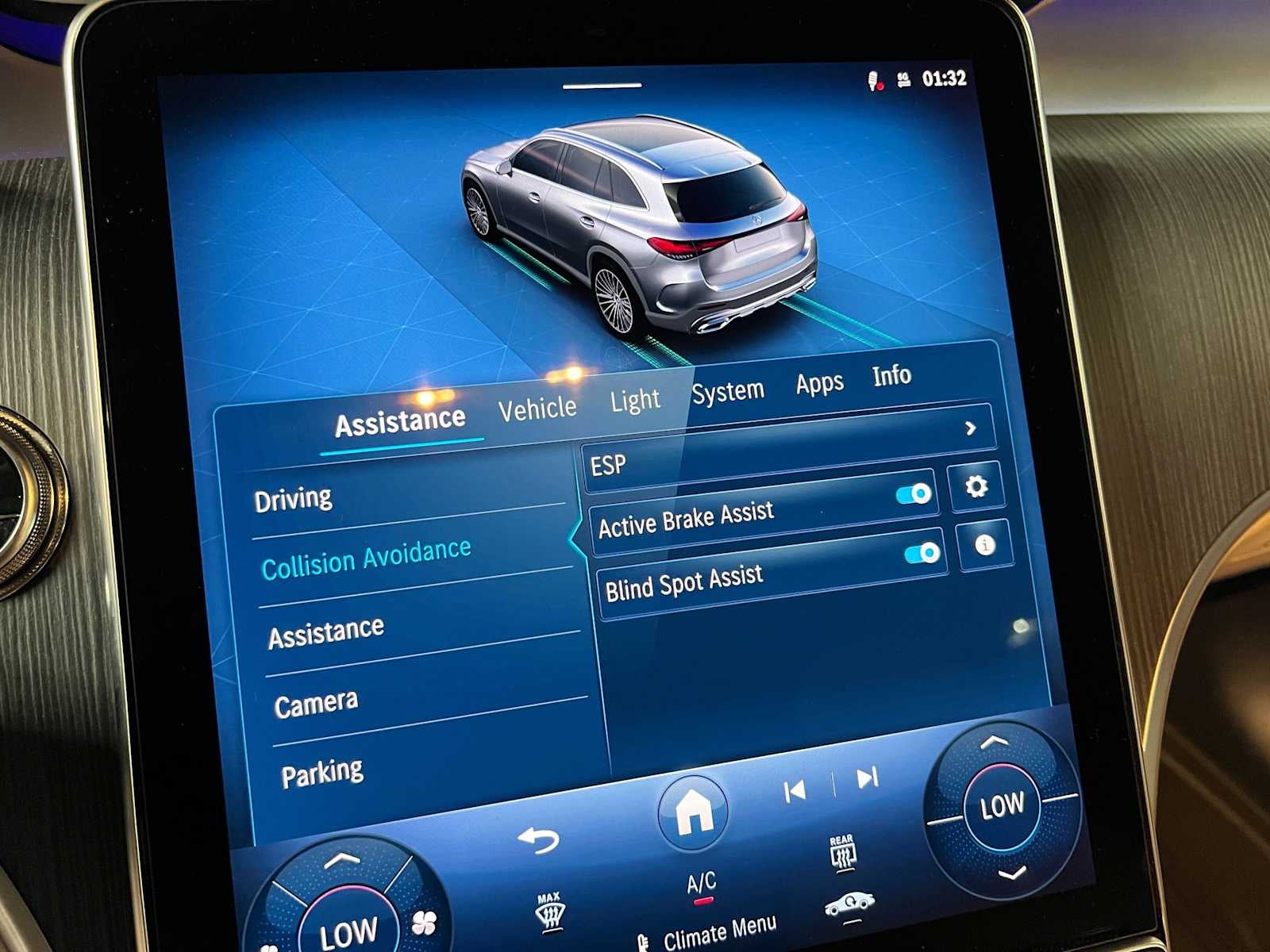 2026 Mercedes-Benz GLC 300 4MATIC® SUV