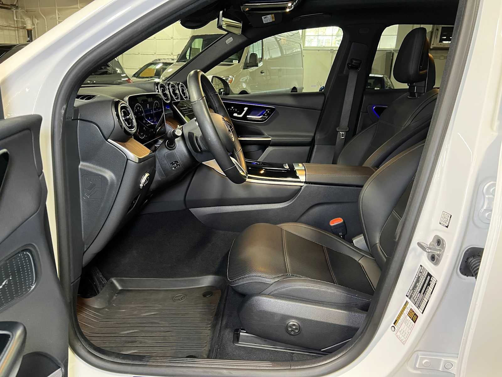 2025 Mercedes-Benz GLC GLC 300