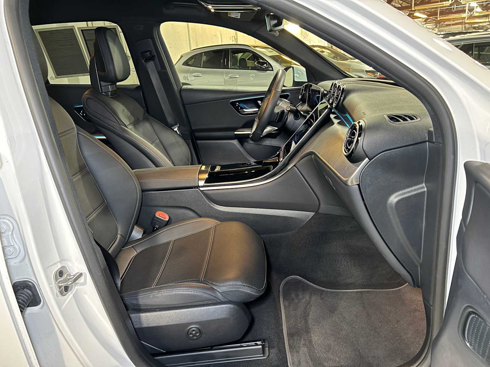 2025 Mercedes-Benz GLC 300 GLC 300