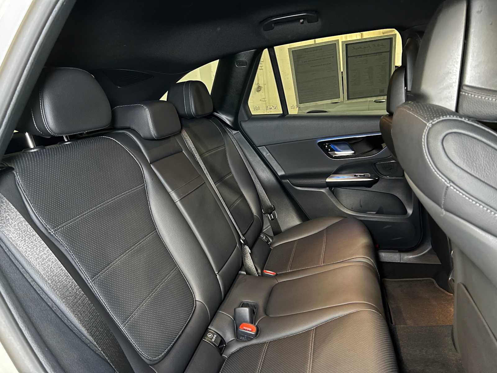 2025 Mercedes-Benz GLC 300 GLC 300