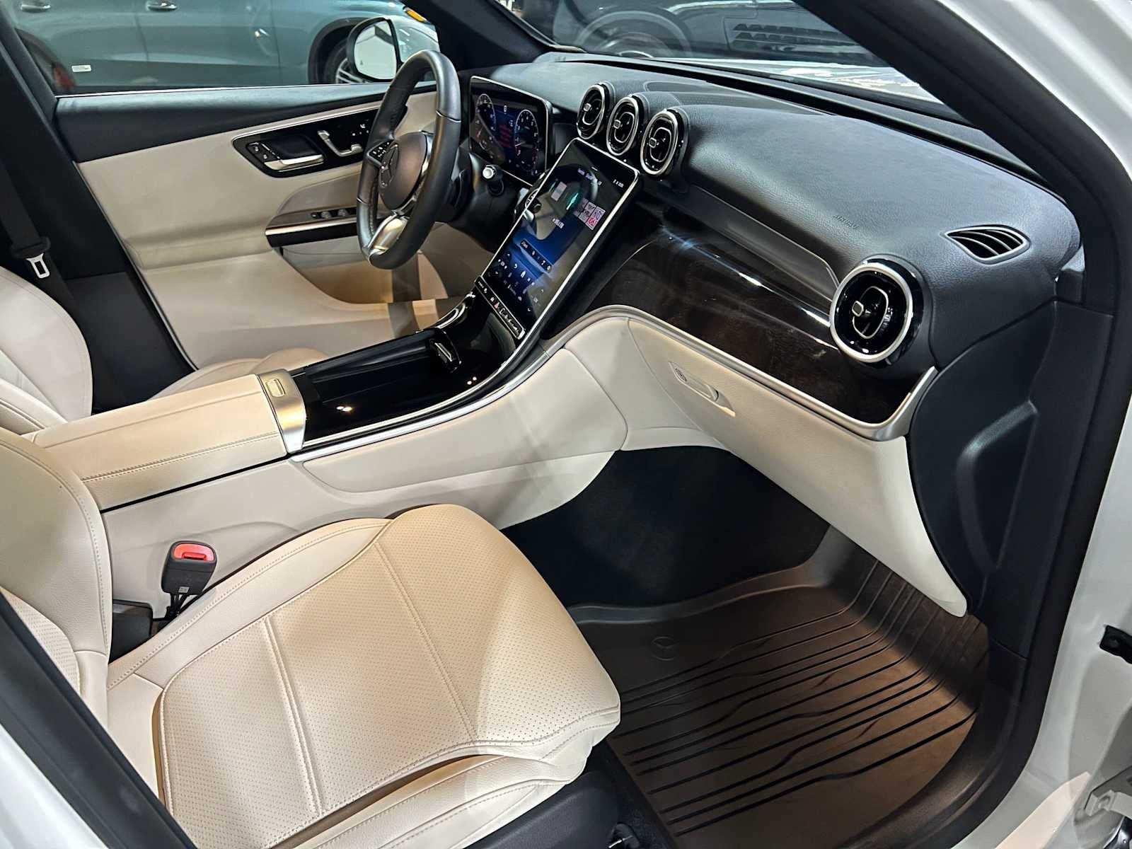 2026 Mercedes-Benz GLC 300 4MATIC® SUV