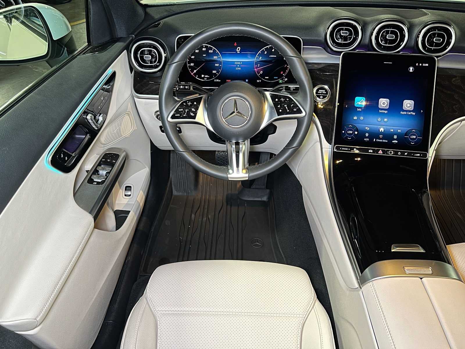 2026 Mercedes-Benz GLC 300 4MATIC® SUV