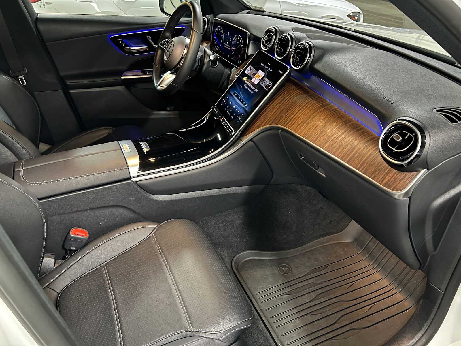 2025 Mercedes-Benz GLC 300 GLC 300