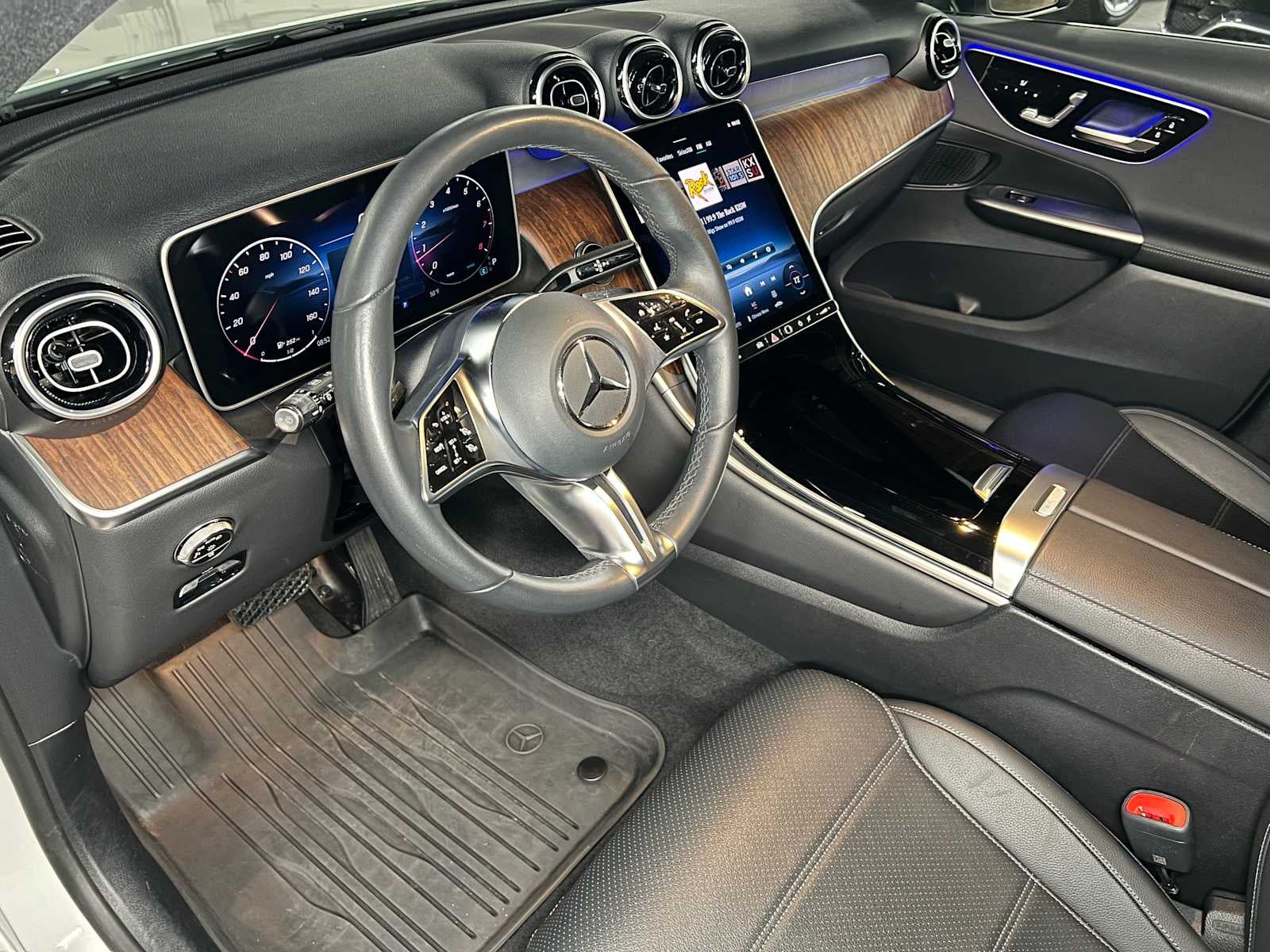 2025 Mercedes-Benz GLC 300 GLC 300