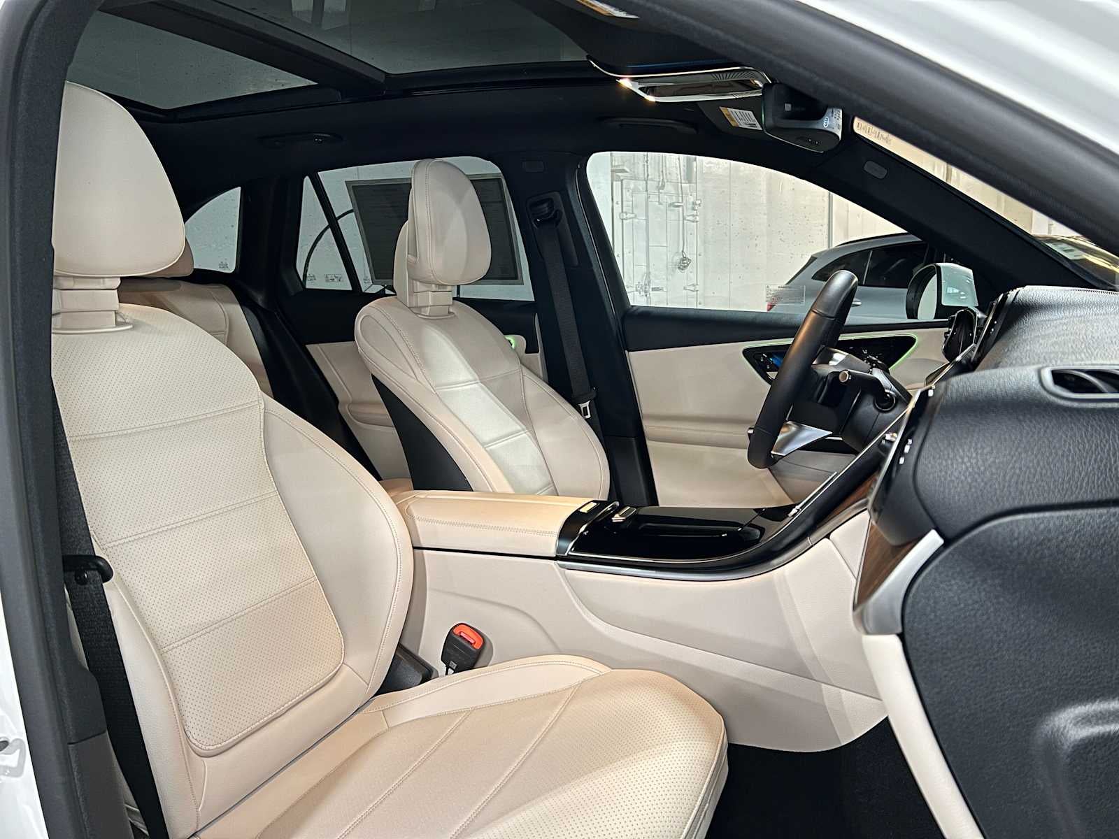 2025 Mercedes-Benz GLC 300 GLC 300