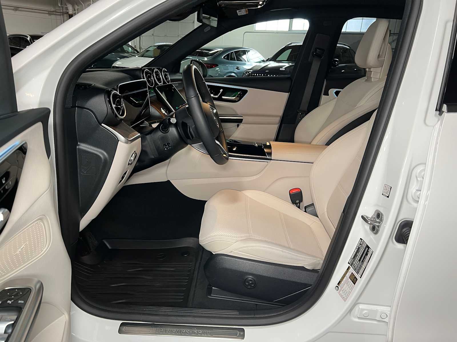 2025 Mercedes-Benz GLC 300 GLC 300