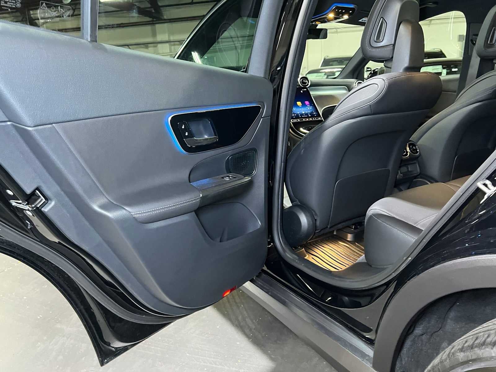 2026 Mercedes-Benz GLC 300 4MATIC® SUV