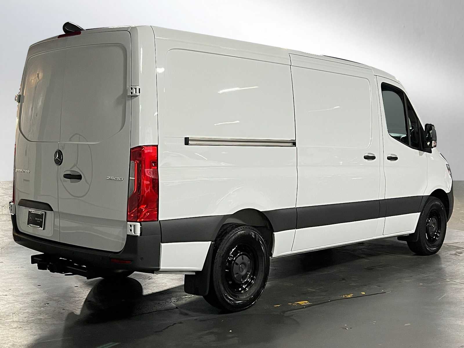 2025 Mercedes-Benz Sprinter 2500 Standard Roof I4 Diesel 144" RWD