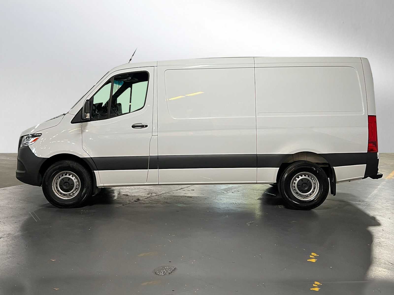 2025 Mercedes-Benz Sprinter 2500 Standard Roof I4 Diesel 144" RWD