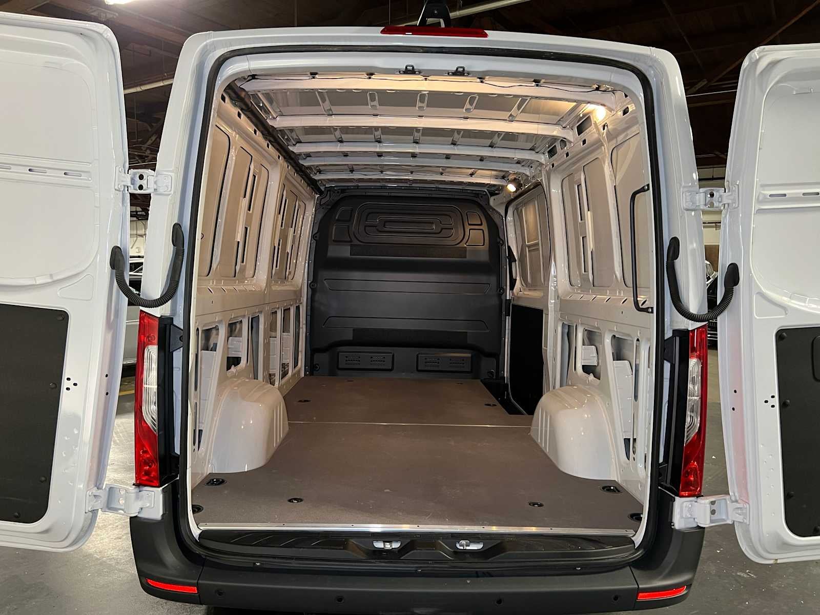 2025 Mercedes-Benz Sprinter 2500 Standard Roof I4 Diesel 144" RWD