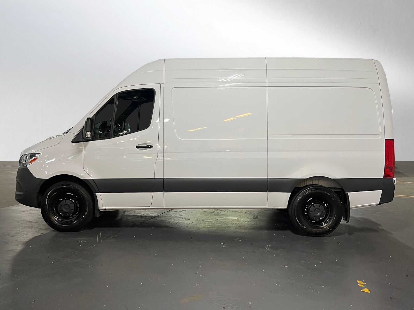 2025 Mercedes-Benz Sprinter 2500 Standard Roof I4 Diesel HO 144" RWD