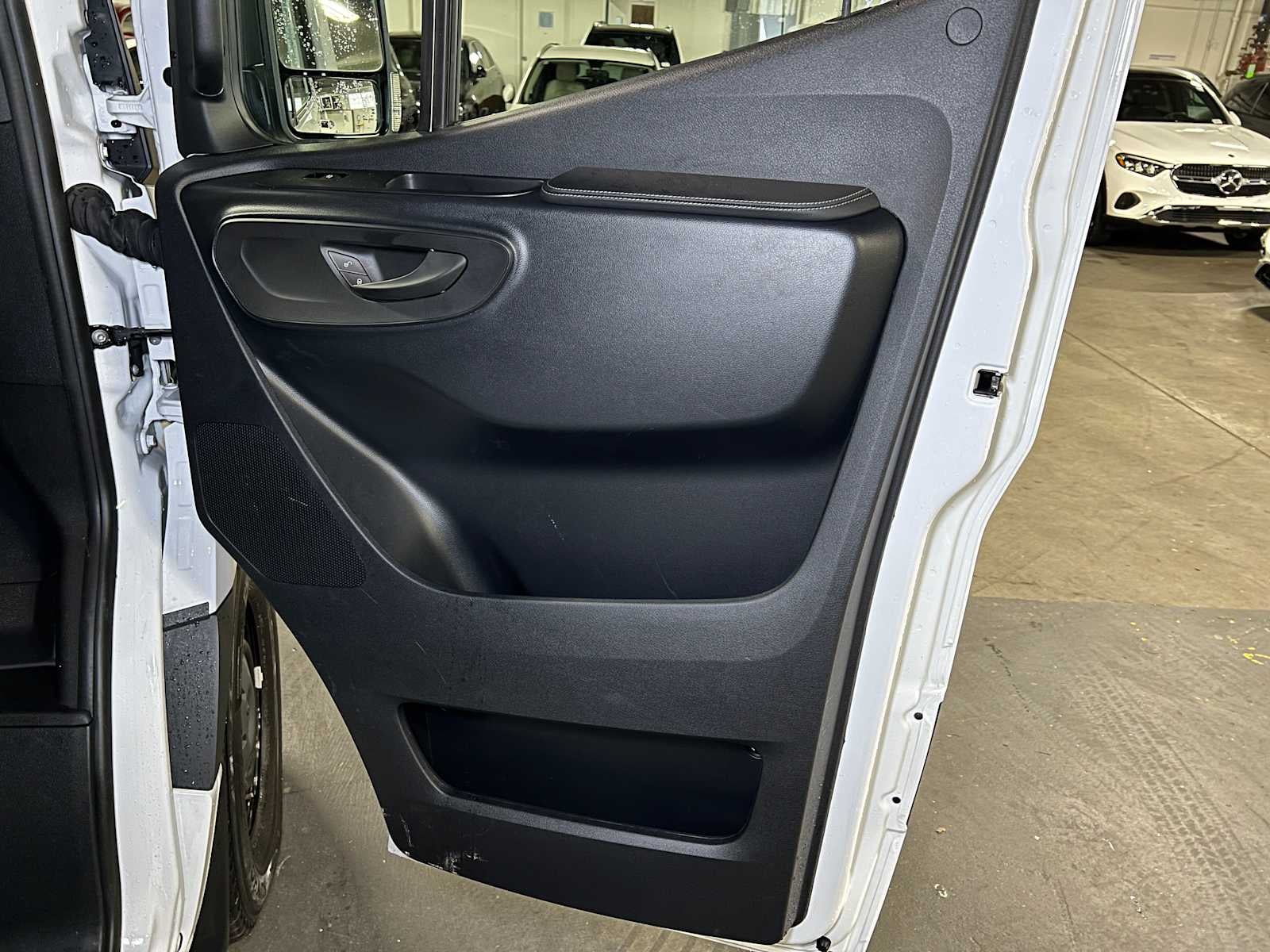 2025 Mercedes-Benz Sprinter 2500 Standard Roof I4 Diesel HO 144" RWD