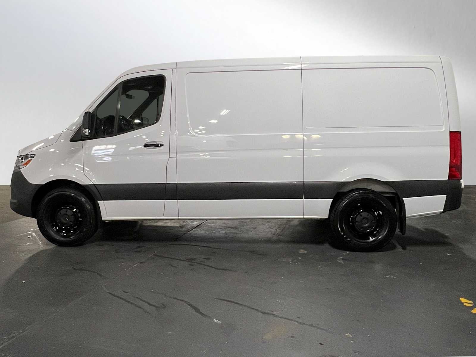 2025 Mercedes-Benz Sprinter 2500 Standard Roof I4 Diesel HO 144" RWD