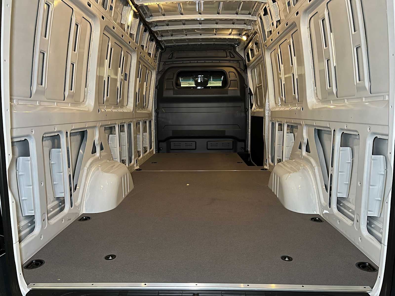 2024 Mercedes-Benz Sprinter 2500 High Roof I4 Diesel HO 170" RWD