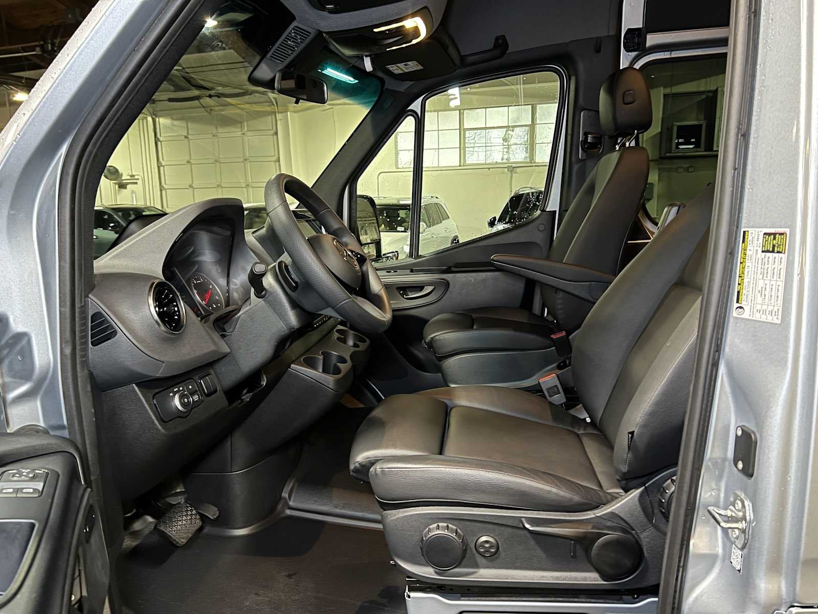 2025 Mercedes-Benz Sprinter 2500 High Roof I4 Diesel HO 170" RWD