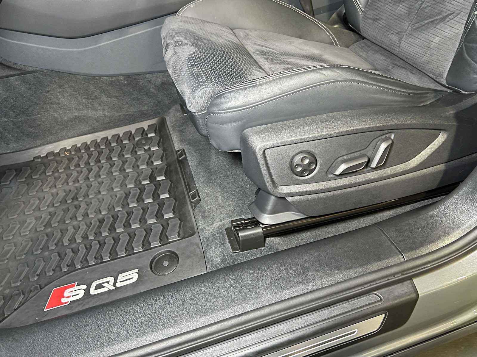 2024 Audi SQ5 Premium Plus