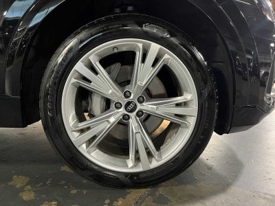 2022 Audi Q8 Premium Plus