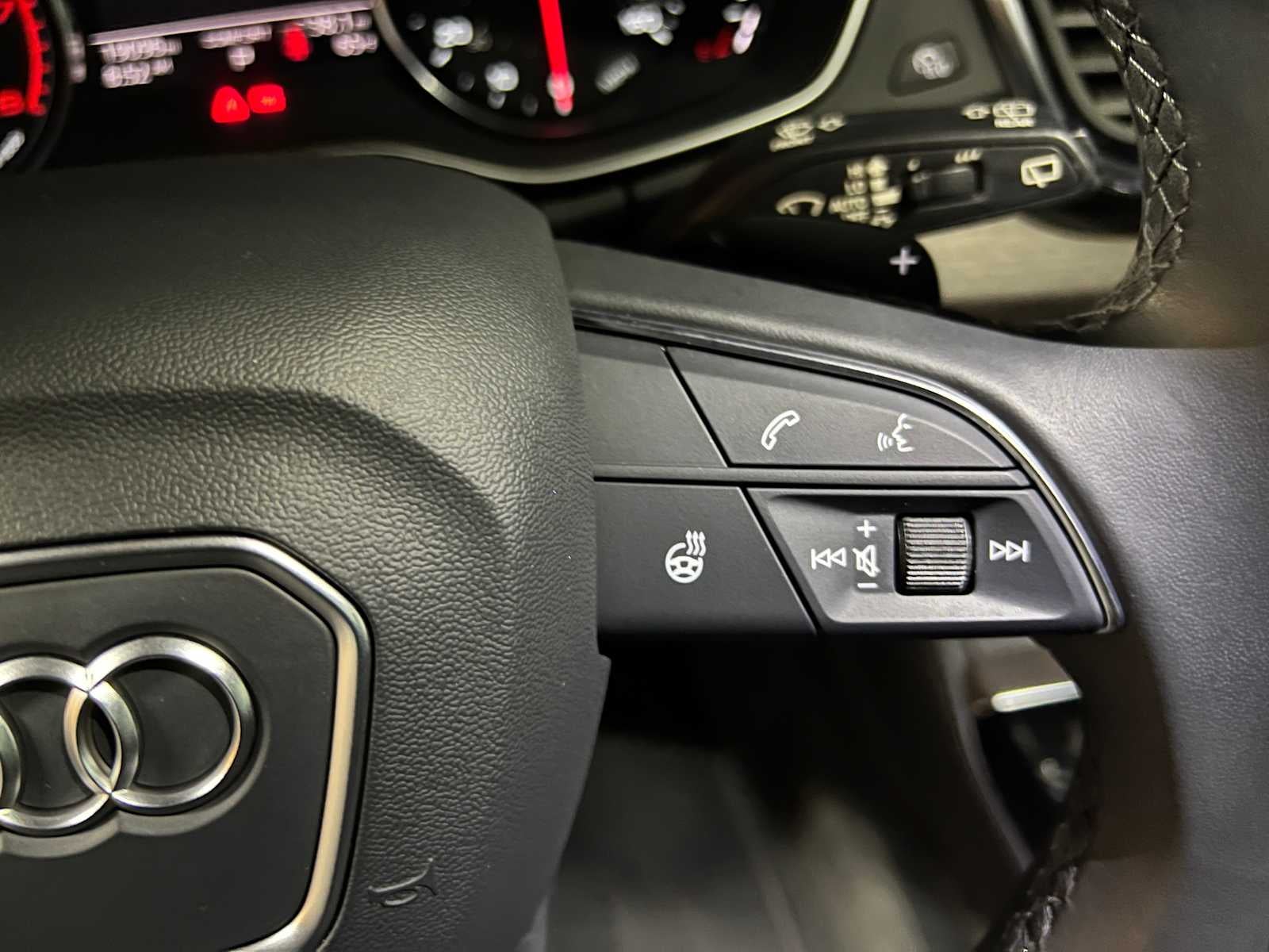 2023 Audi Q5 S line Premium